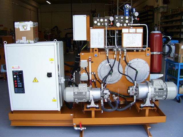 Centrale Oleodinamica ST-10-81 per macchine rettificatrici - cilindri di laminazione