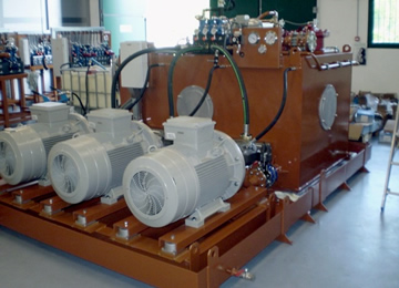 Centrale Oleodinamica ST 12-65 per macchina caricatrice a spinta 